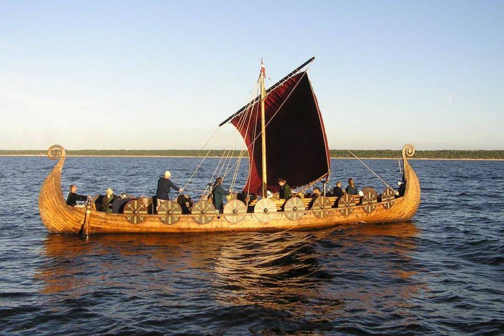 Rīgas Kuģis | Vikingu kuģis “Indriķis” Doles muižas parkā skatāms vēl ...
